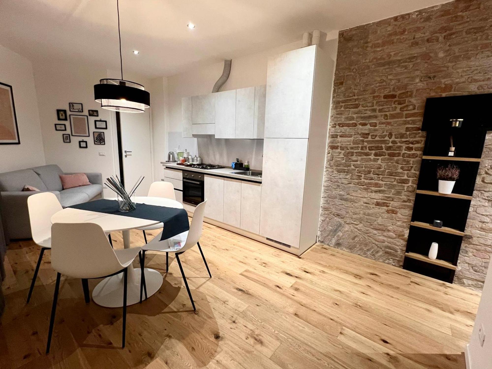 Un Nido A Mantova Historic Apt Near The Center! Экстерьер фото